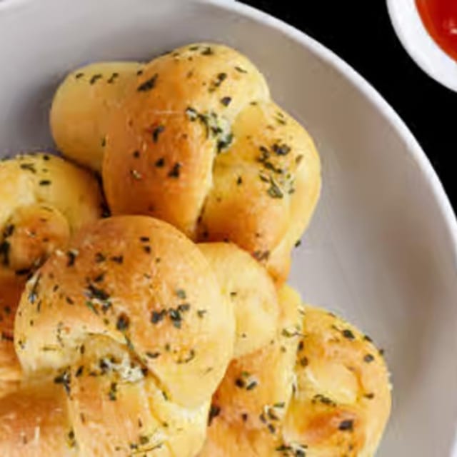 Garlic Knots (8 Count).
